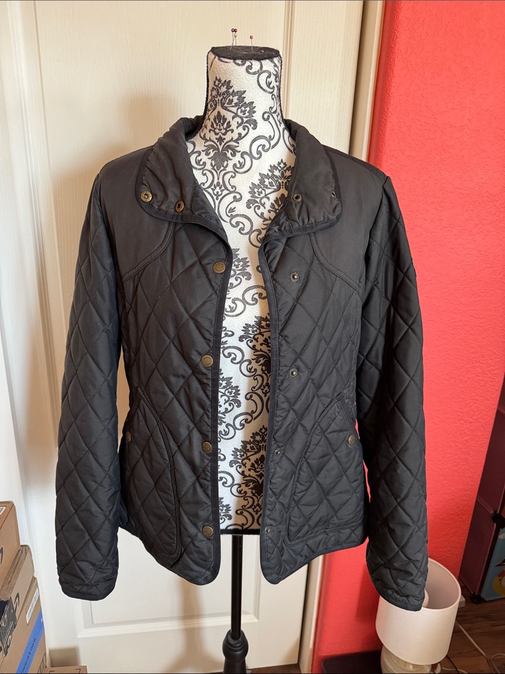 Quilted Eddie Bauer jacket size tall medium